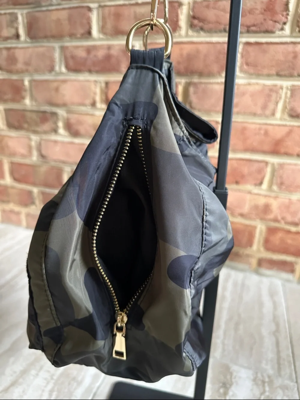 No Brand Camo Nylon Shoulder Crossbody Drawstring Women’s Bag - Picture 4 of 7